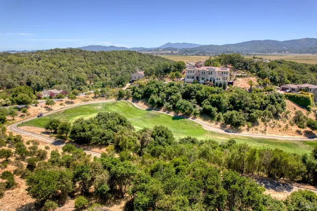 $2,599,000 | 51 Stonetree Lane, Novato, CA 94945