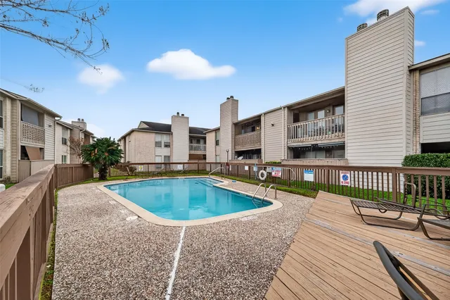a view of a tennis court