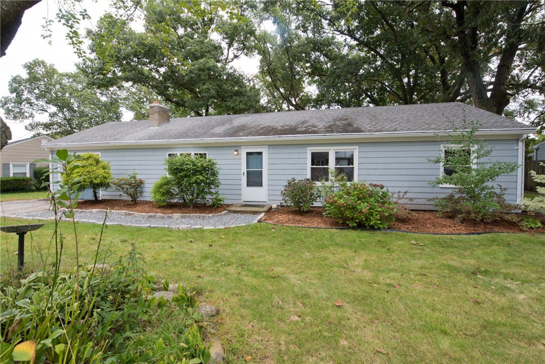 250 Diamond Hill Road Warwick, RI 02886 - Photo 2 of 25