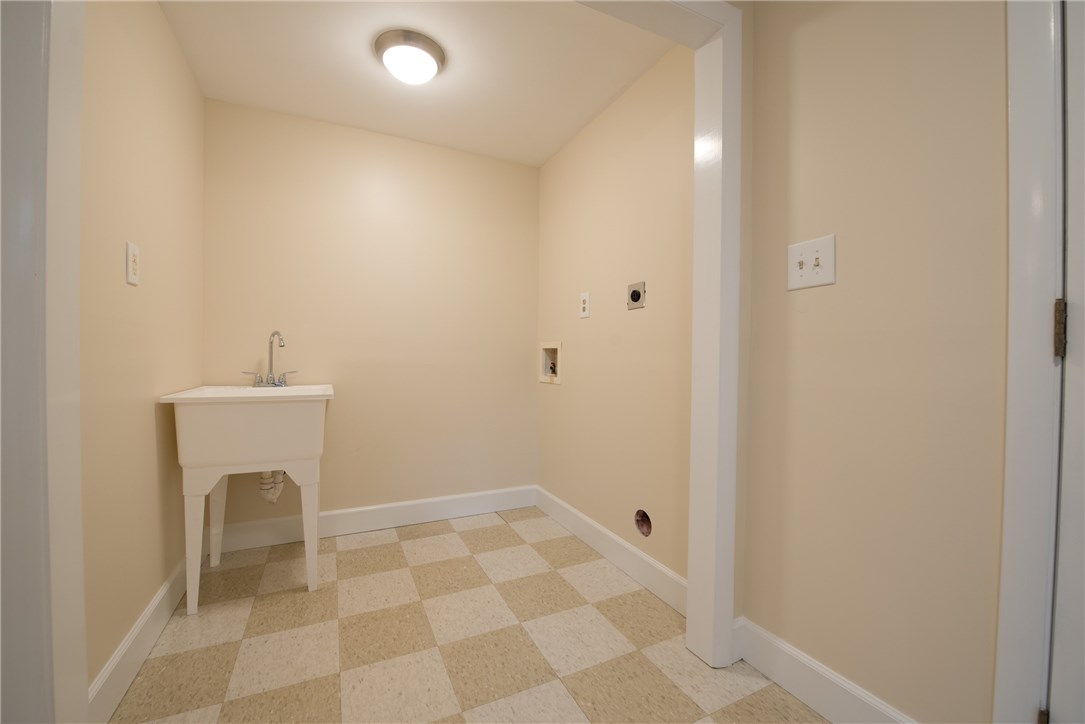 250 Diamond Hill Road Warwick, RI 02886 - Photo 21 of 25