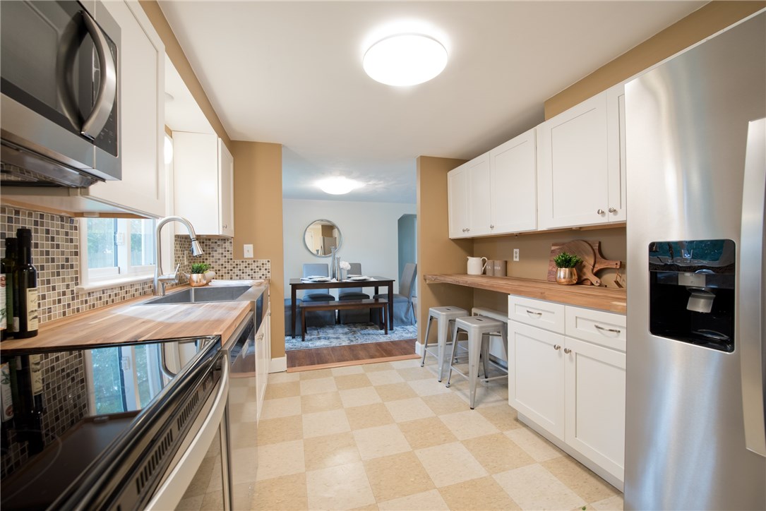 250 Diamond Hill Road Warwick, RI 02886 - Photo 3 of 25