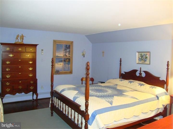 1202 Corner Ketch Road Newark, DE 19711 - Photo 11 of 25 Bedroom