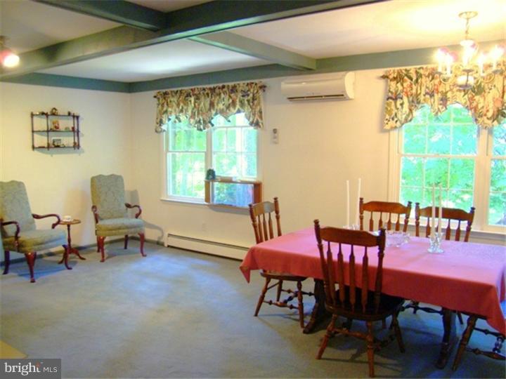 1202 Corner Ketch Road Newark, DE 19711 - Photo 9 of 25 Dining Room