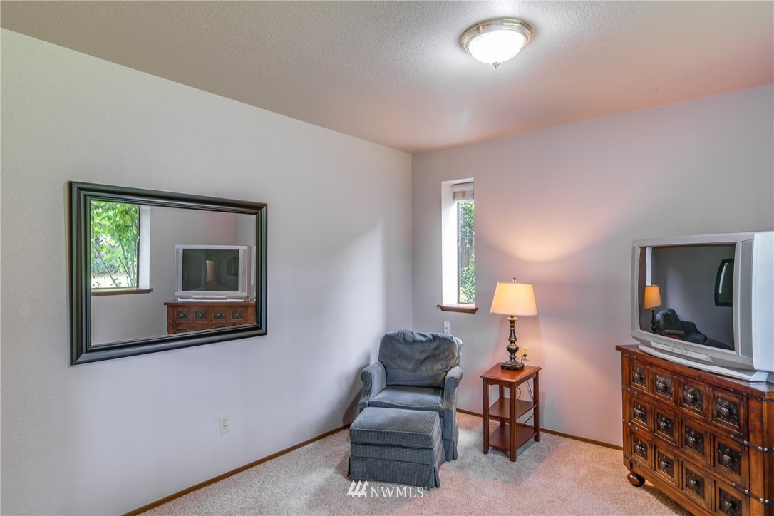 8718 Main Street Edmonds, WA 98026 - Photo 21 of 23 Gallery Image 21