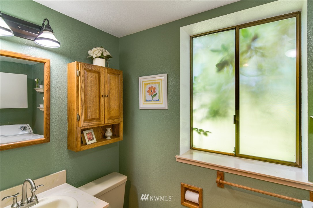 8718 Main Street Edmonds, WA 98026 - Photo 22 of 23 Gallery Image 22
