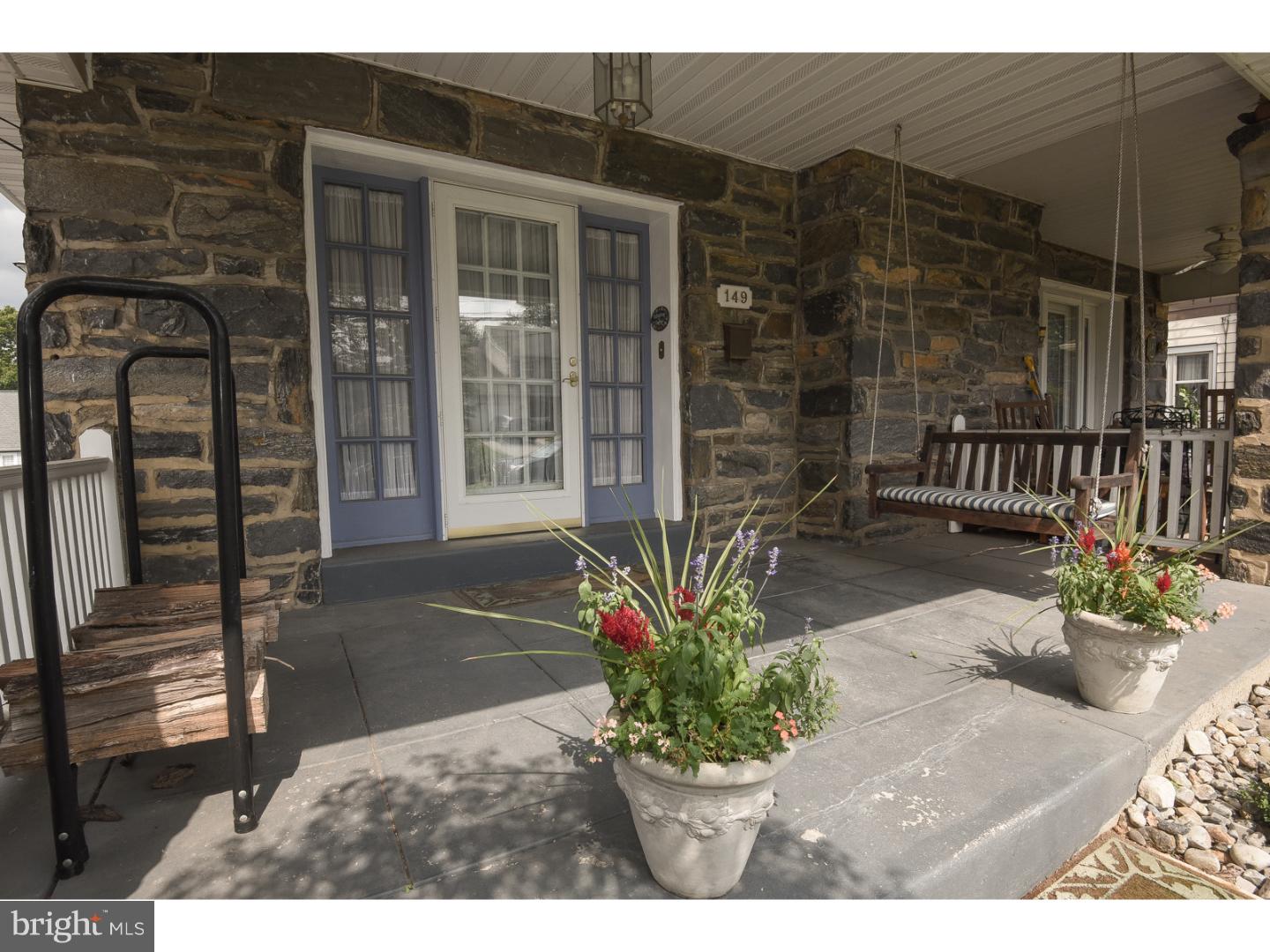 149 Upland Road Havertown, PA 19083 - Photo 3 of 23