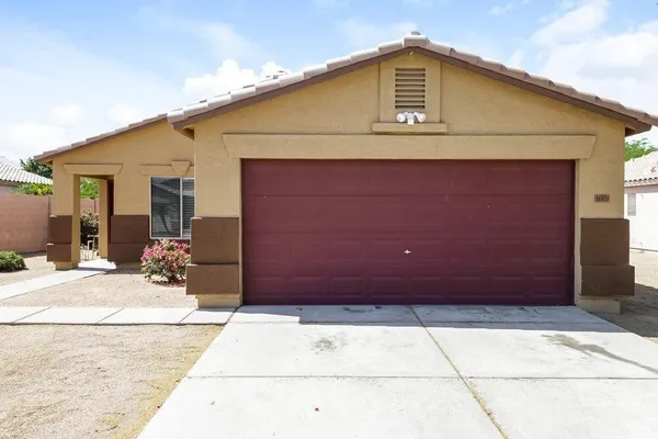 $2,095 | 16071 West Adams Street, Goodyear, AZ 85338