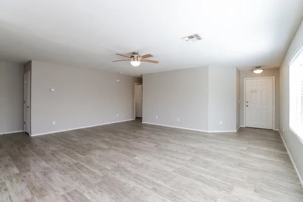 $2,095 | 16071 West Adams Street, Goodyear, AZ 85338