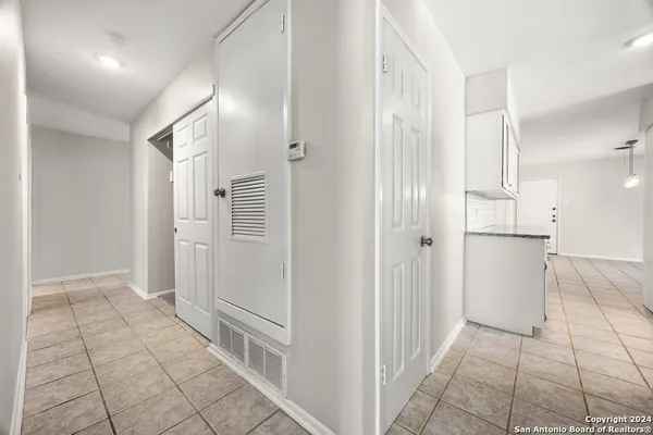 $1,800 | 221 Windcrest Drive, Windcrest, TX 78239