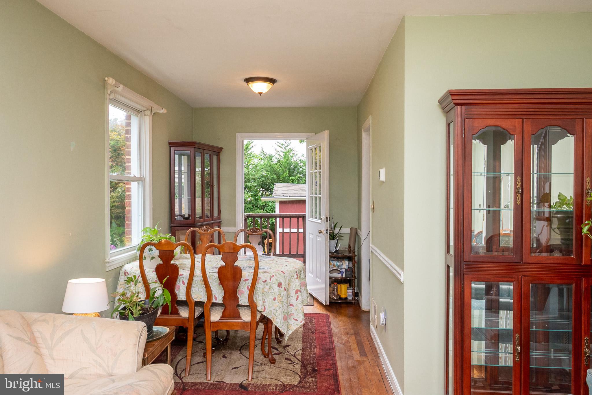 11904 Bluhill Road Silver Spring, MD 20902 - Photo 10 of 34 Dining