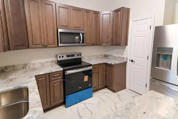 $329,899 | 5403 Hollow Oak Lane, Pace, FL 32571