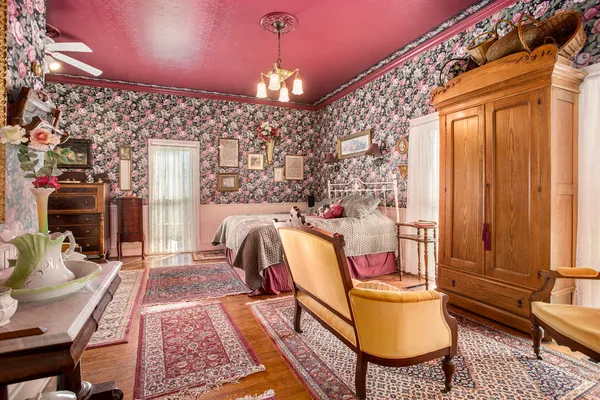$450,000 | 404 North Webster Street, Augusta, MI 49012