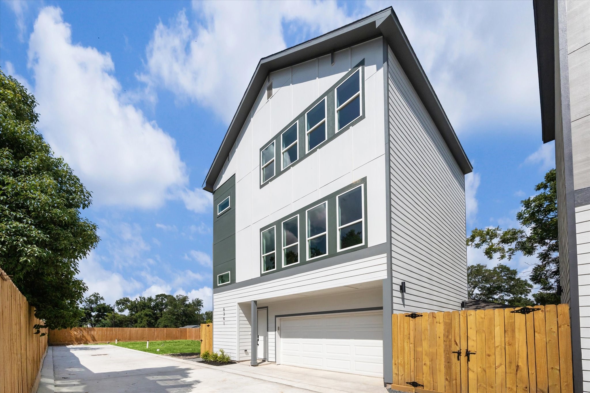 6343 West Montgomery Road Houston, TX 77091 - Photo 3 of 31