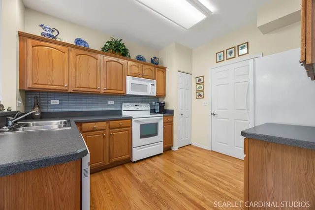 $445,999 | 869 Cambridge Drive, Batavia, IL 60510