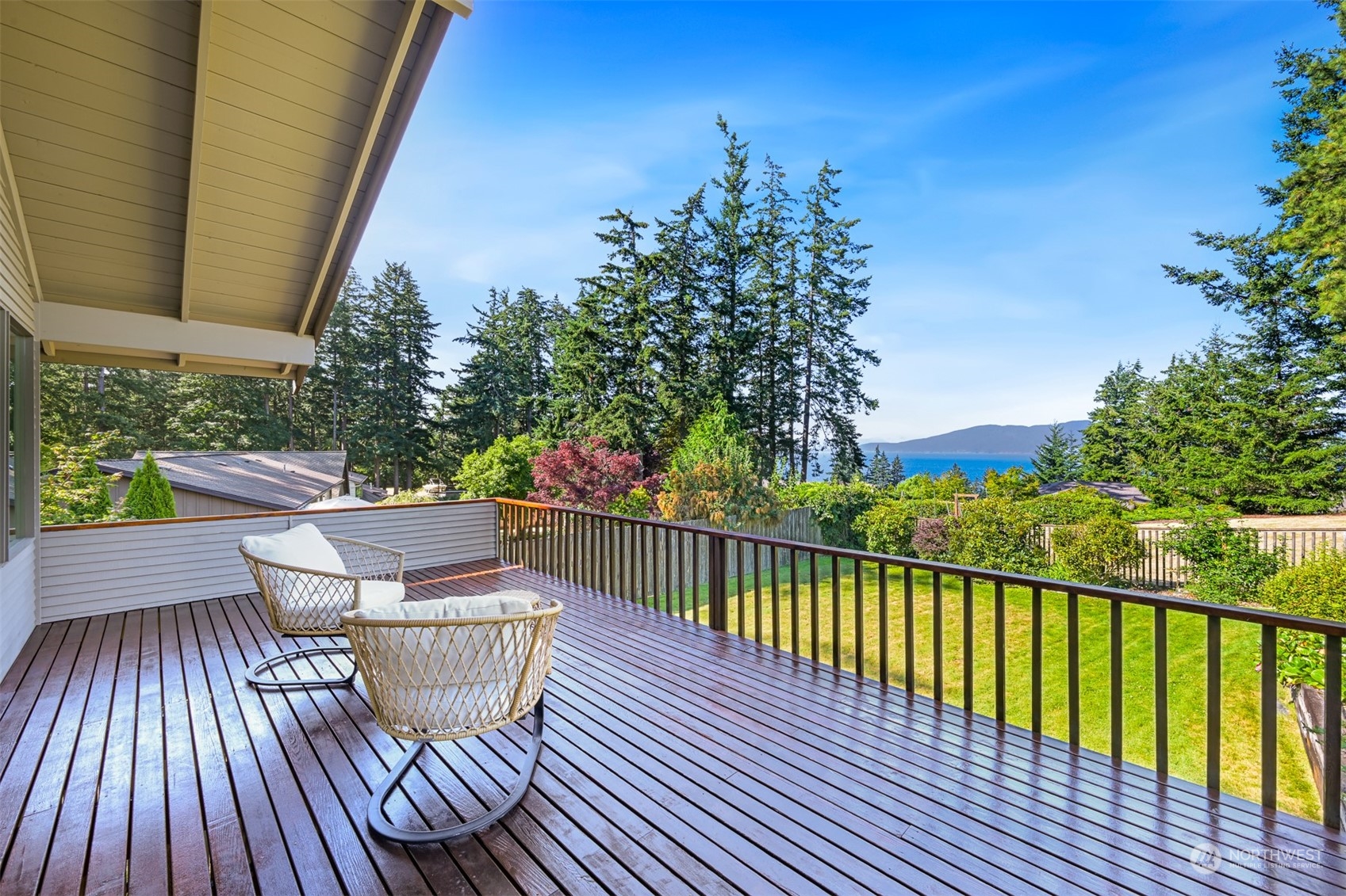 410 Fieldston Road Bellingham, WA 98225 - Photo 6 of 9 a view of balcony with furniture