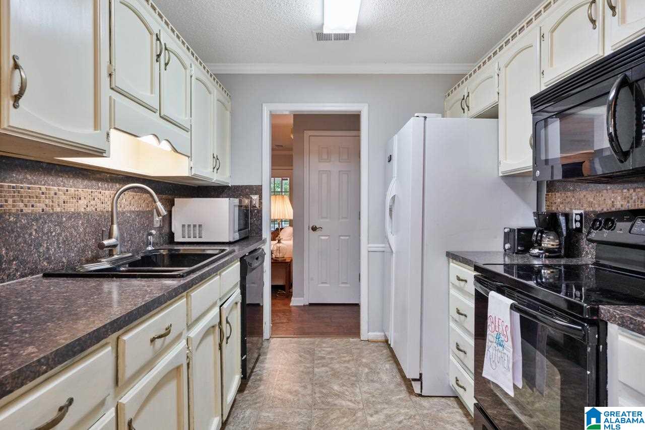 1587 Timber Court Helena, AL 35080 - Photo 11 of 31
