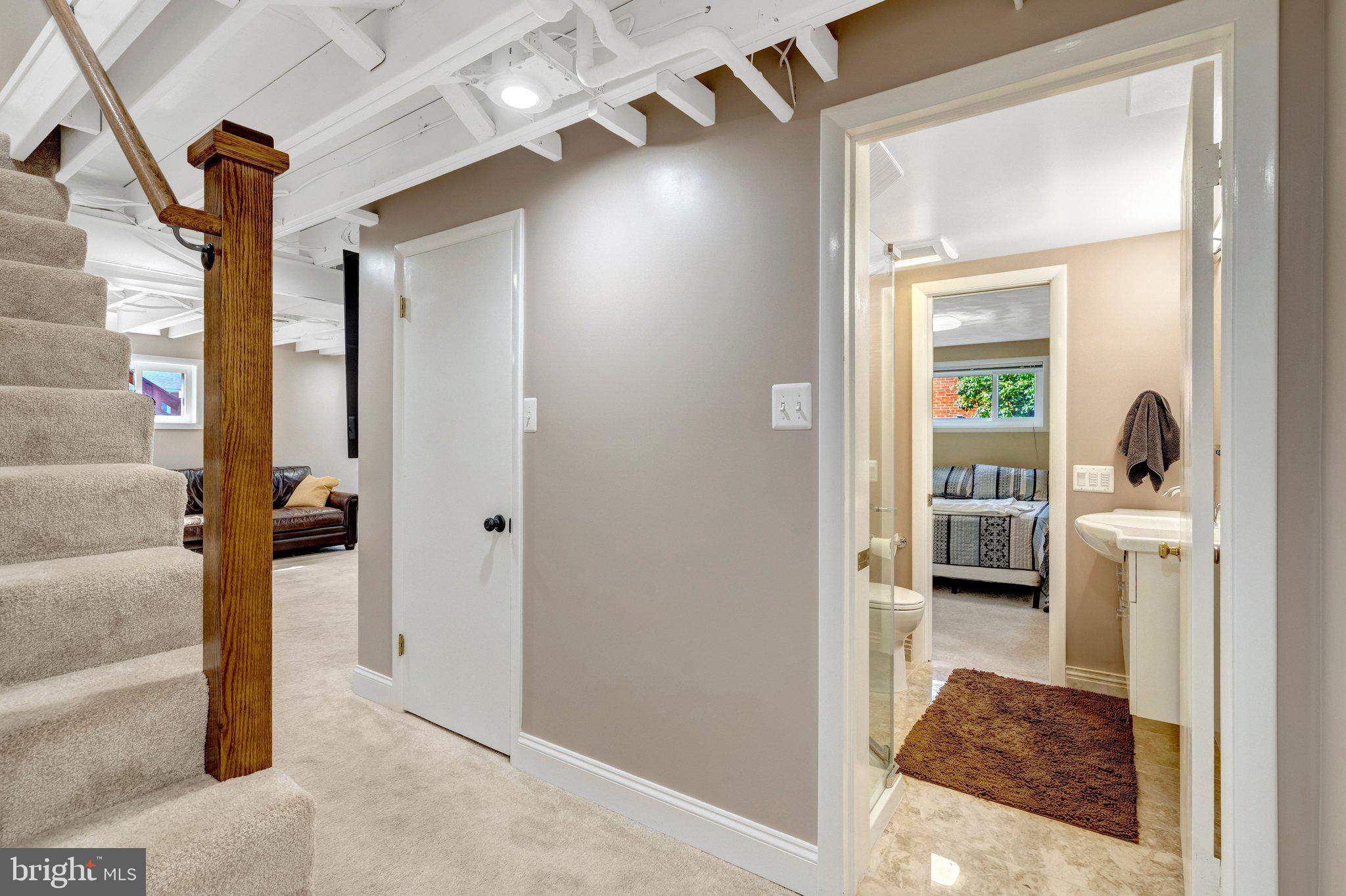 5230 Oldcastle Lane Springfield, VA 22151 - Photo 15 of 63