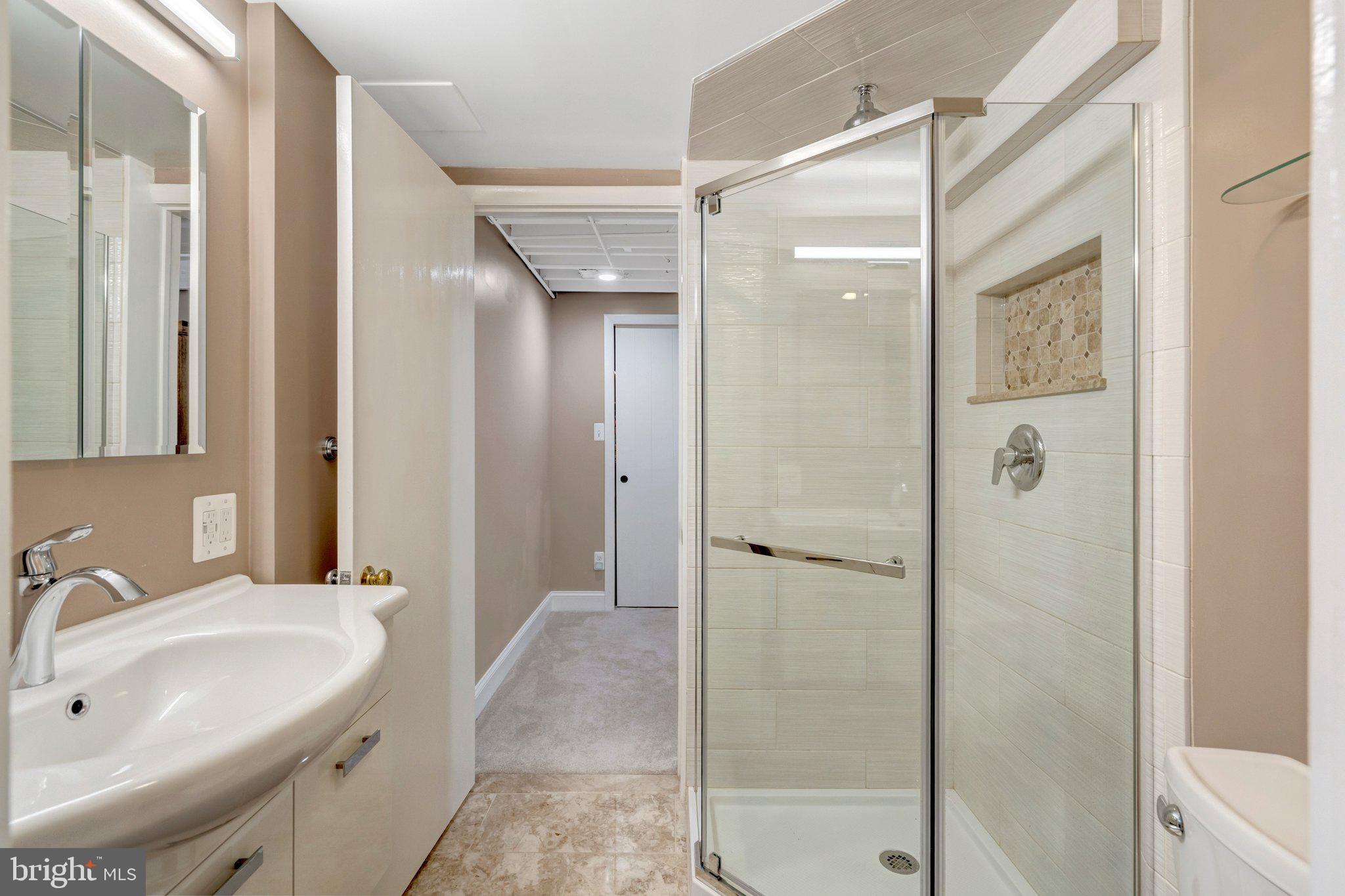 5230 Oldcastle Lane Springfield, VA 22151 - Photo 16 of 63