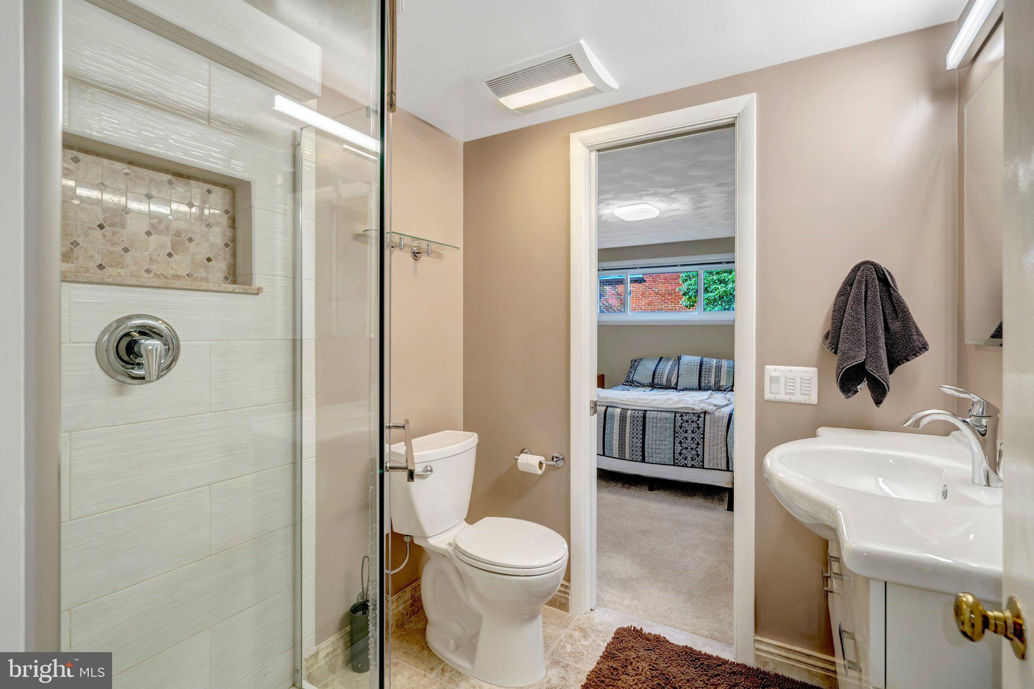 5230 Oldcastle Lane Springfield, VA 22151 - Photo 19 of 63