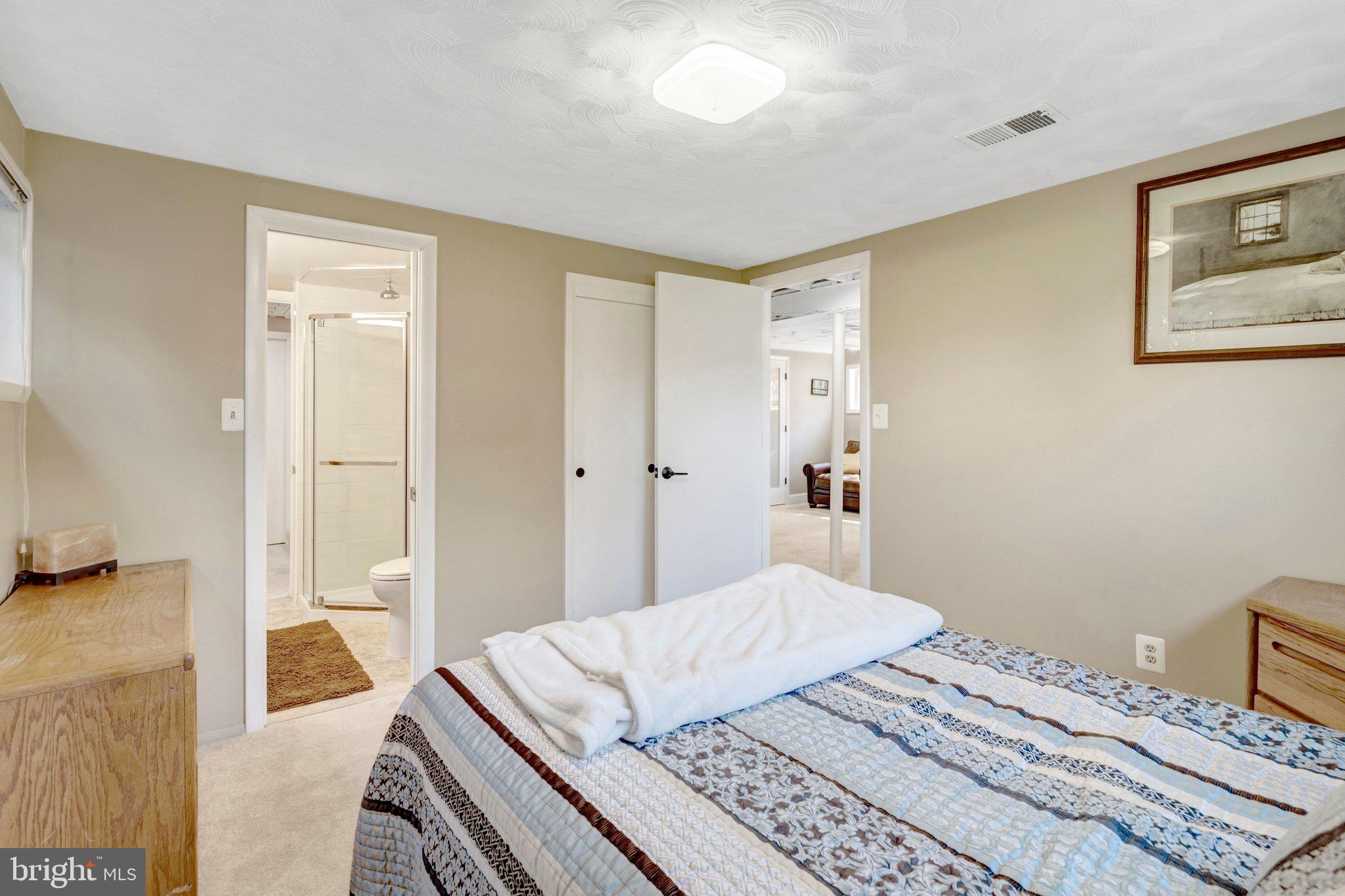 5230 Oldcastle Lane Springfield, VA 22151 - Photo 27 of 63