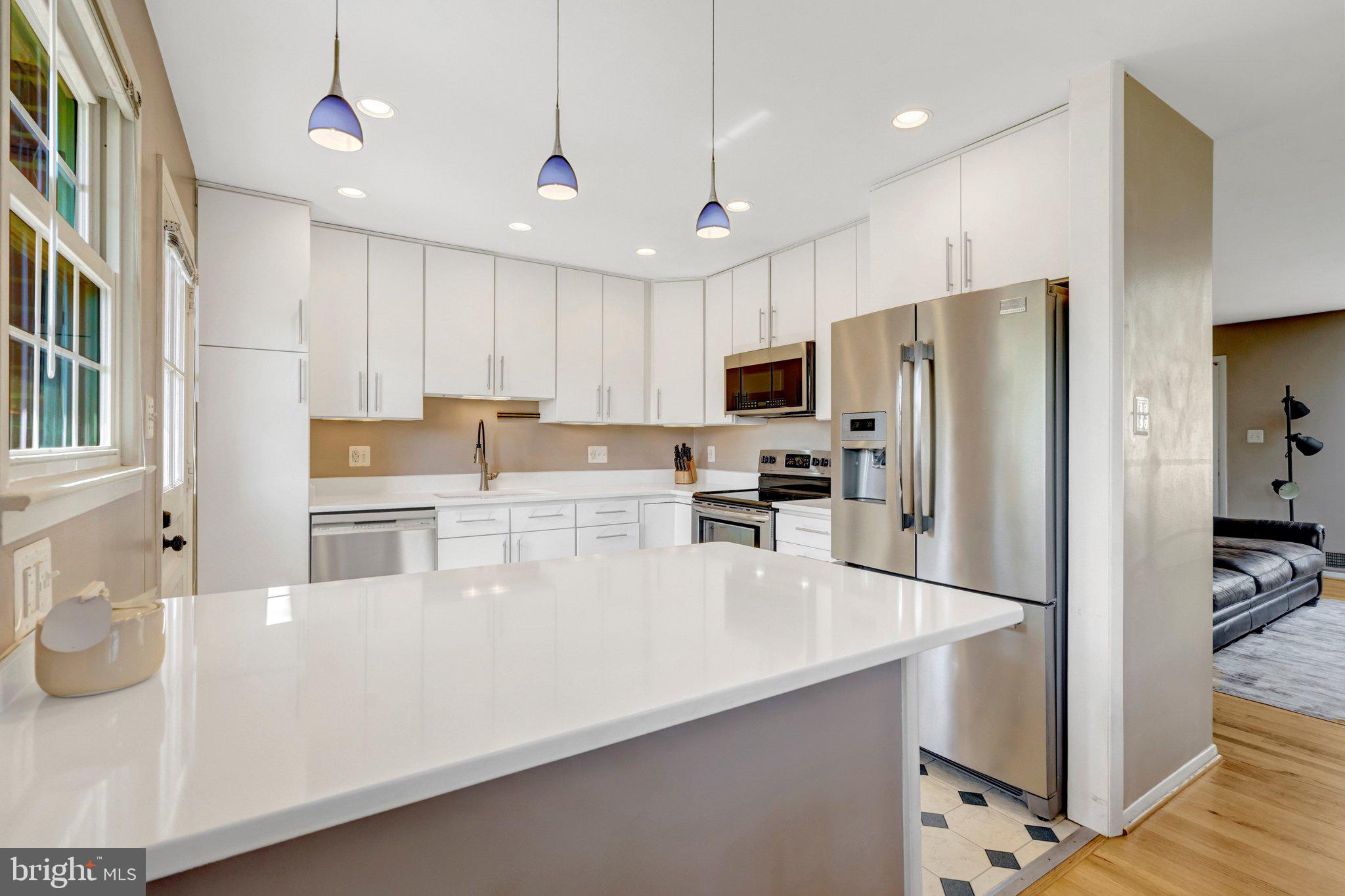 5230 Oldcastle Lane Springfield, VA 22151 - Photo 9 of 63