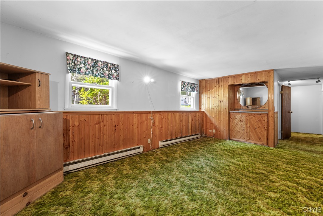 7530 East Lake Road Vienna, NY 13308 - Photo 22 of 35 Family room