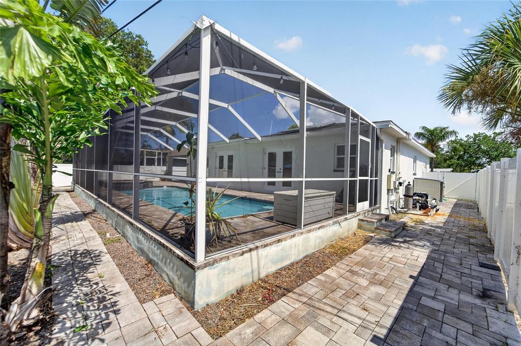 4810 Del Rio Way South Gulfport, FL 33711 - Photo 48 of 64