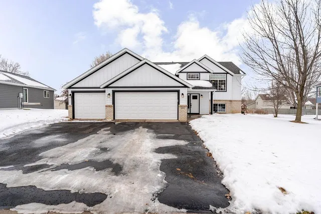 $315,000 | 1015 Meadows Drive, Sauk Rapids, MN 56379