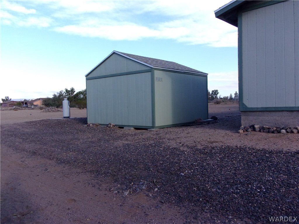 809 South Tonto Road Golden Valley, AZ 86413 - Photo 10 of 48 Gallery Image 10