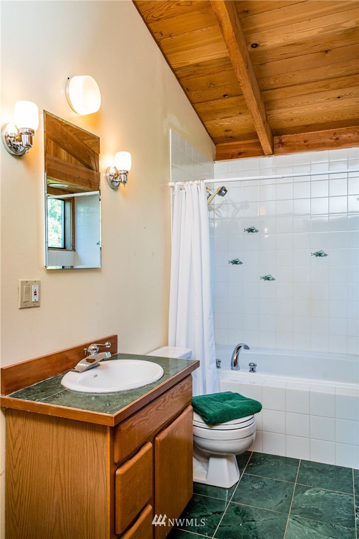 1237 Lopez Sound Road Lopez Island, WA 98261 - Photo 8 of 19