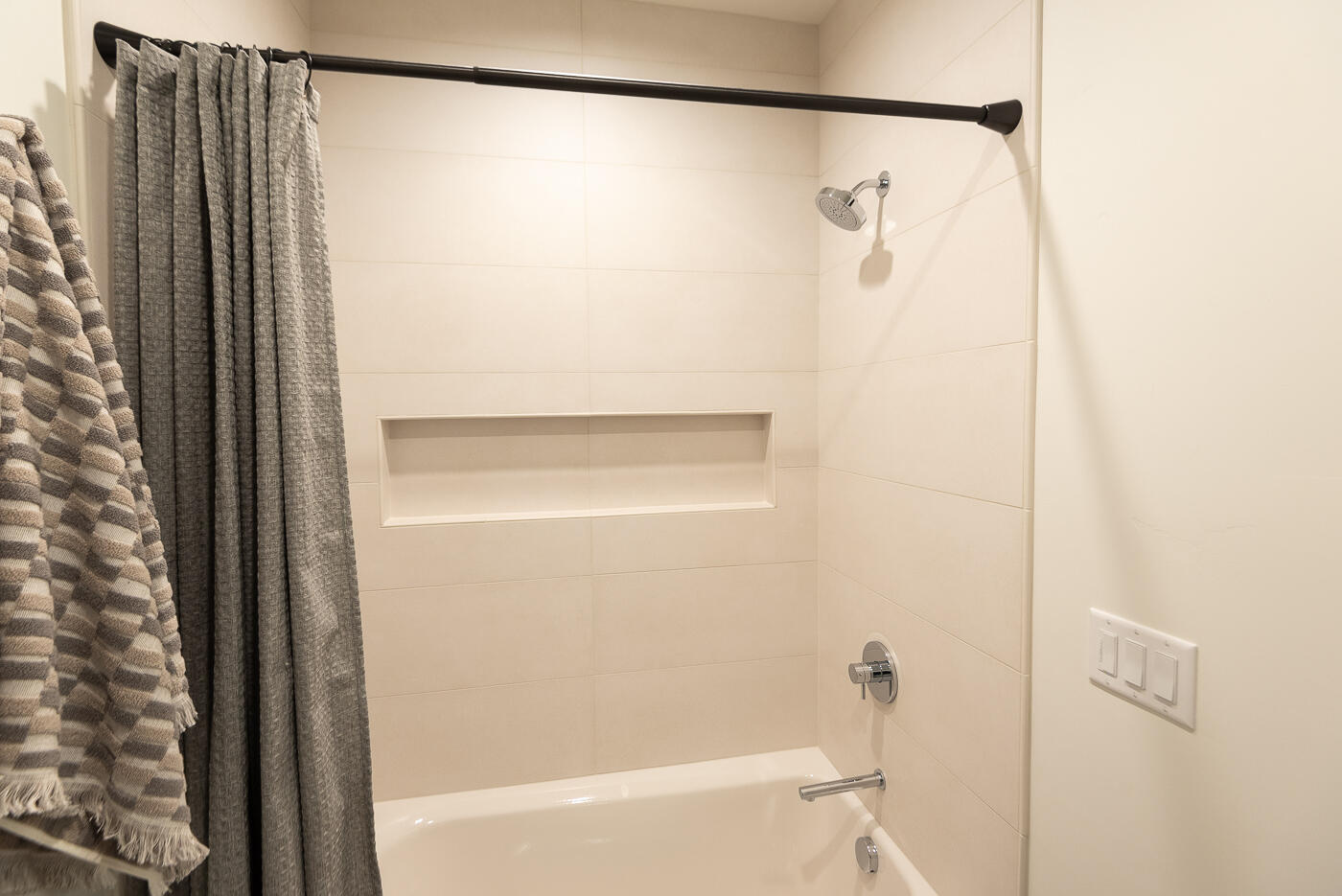 1180 Northwest Skyline Ranch Road, Unit LOT 129 Bend, OR 97703 - Photo 31 of 42 Guest Bathroom Shower