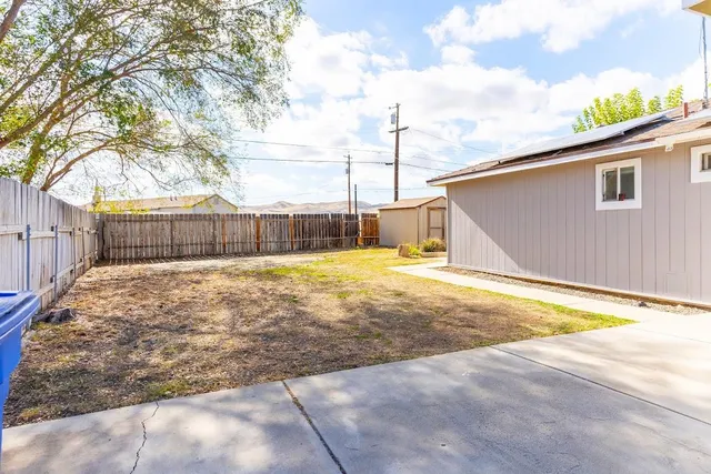 $330,000 | 609 West College Avenue, Coalinga, CA 93210
