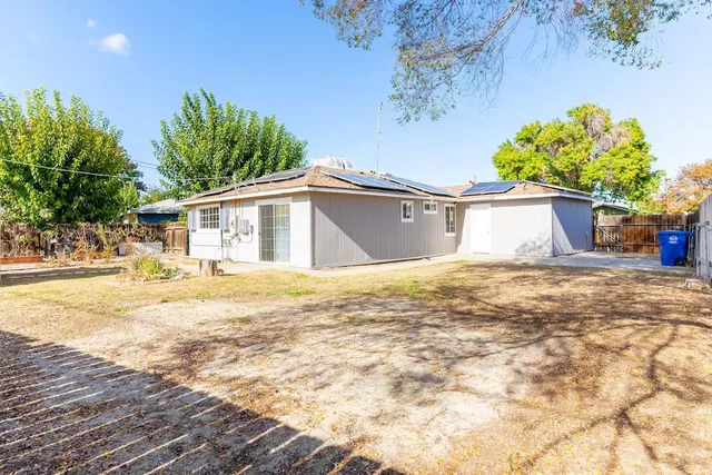 $330,000 | 609 West College Avenue, Coalinga, CA 93210