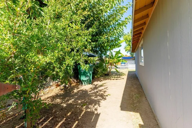 $330,000 | 609 West College Avenue, Coalinga, CA 93210