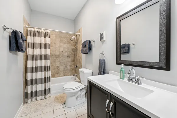 $425,000 | 1311 West Fillmore Street, Unit 2, Chicago, IL 60607