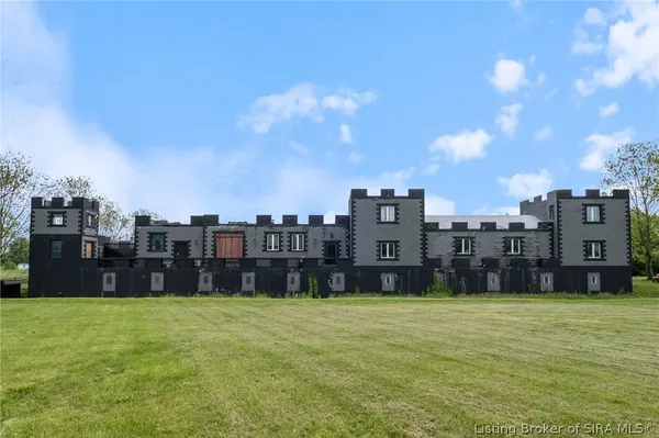 $899,900 | 6900 Dave Carr Road, Charlestown, IN 47111