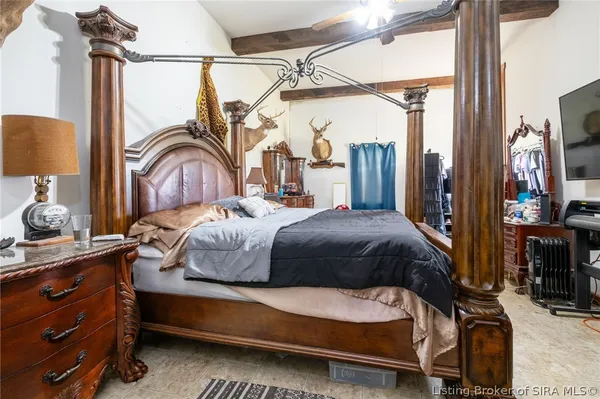 $899,900 | 6900 Dave Carr Road, Charlestown, IN 47111