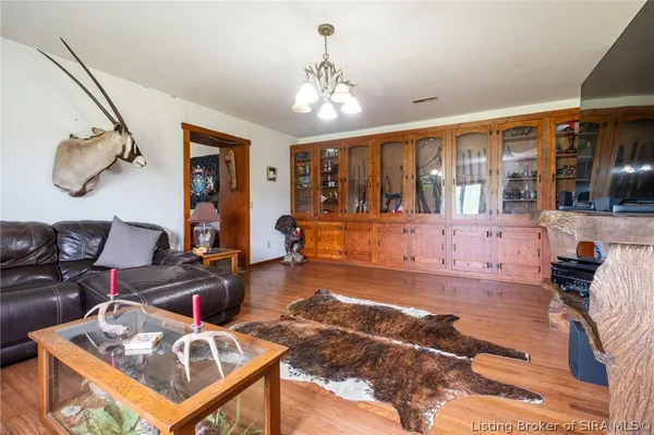 $899,900 | 6900 Dave Carr Road, Charlestown, IN 47111