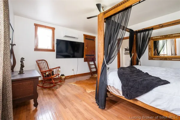 $899,900 | 6900 Dave Carr Road, Charlestown, IN 47111