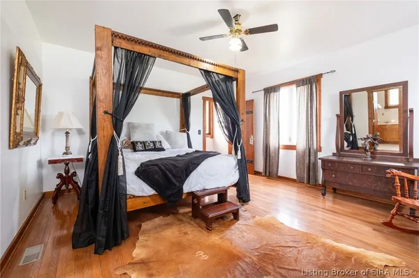 $899,900 | 6900 Dave Carr Road, Charlestown, IN 47111