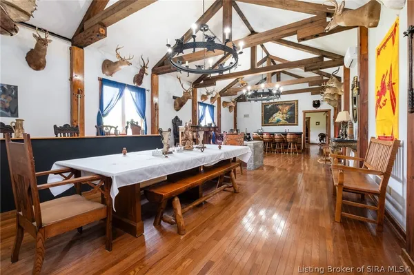 $899,900 | 6900 Dave Carr Road, Charlestown, IN 47111