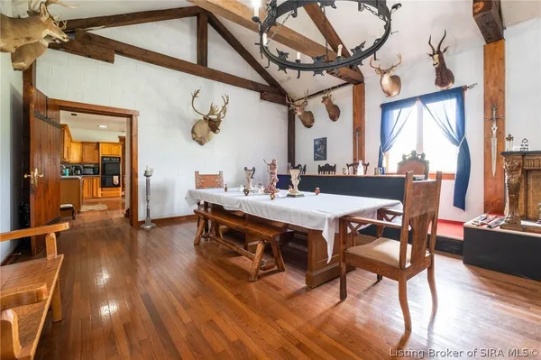 $899,900 | 6900 Dave Carr Road, Charlestown, IN 47111