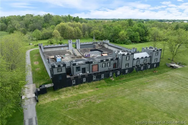 $899,900 | 6900 Dave Carr Road, Charlestown, IN 47111