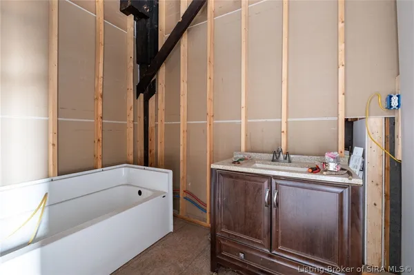 $899,900 | 6900 Dave Carr Road, Charlestown, IN 47111