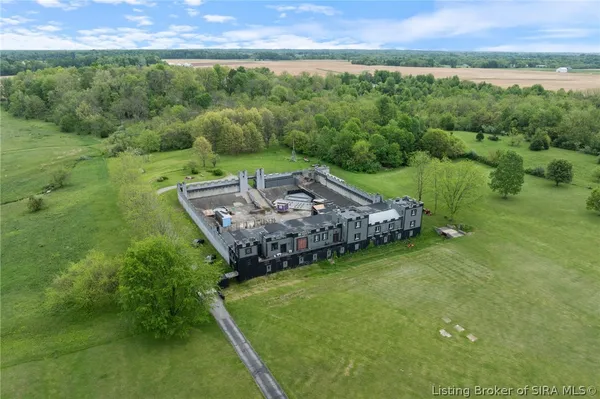 $899,900 | 6900 Dave Carr Road, Charlestown, IN 47111