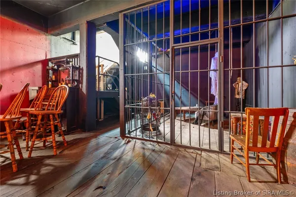 $899,900 | 6900 Dave Carr Road, Charlestown, IN 47111