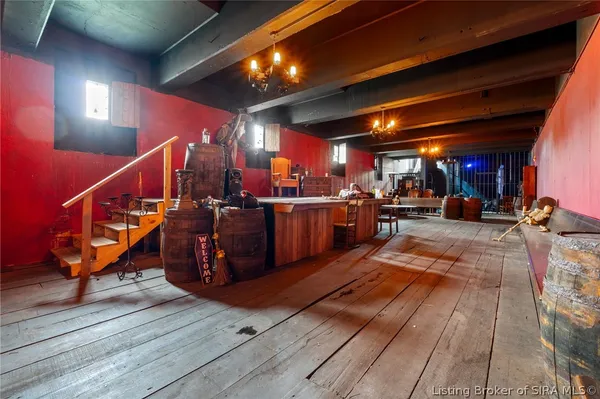 $899,900 | 6900 Dave Carr Road, Charlestown, IN 47111