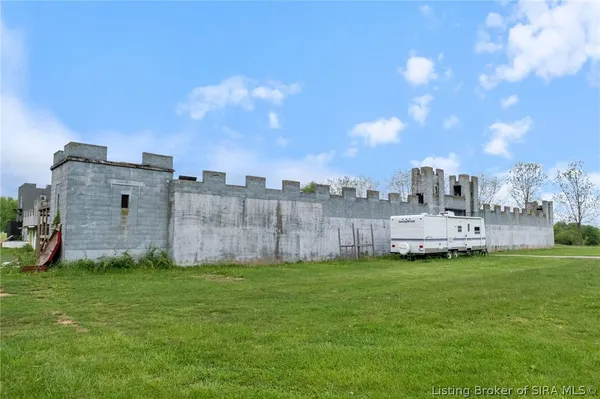 $899,900 | 6900 Dave Carr Road, Charlestown, IN 47111