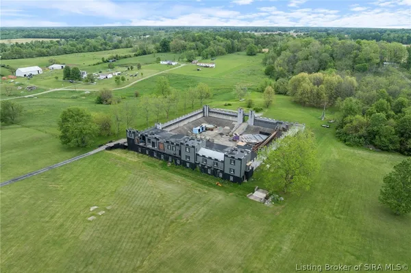 $899,900 | 6900 Dave Carr Road, Charlestown, IN 47111