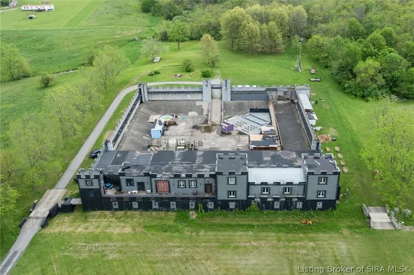 $899,900 | 6900 Dave Carr Road, Charlestown, IN 47111